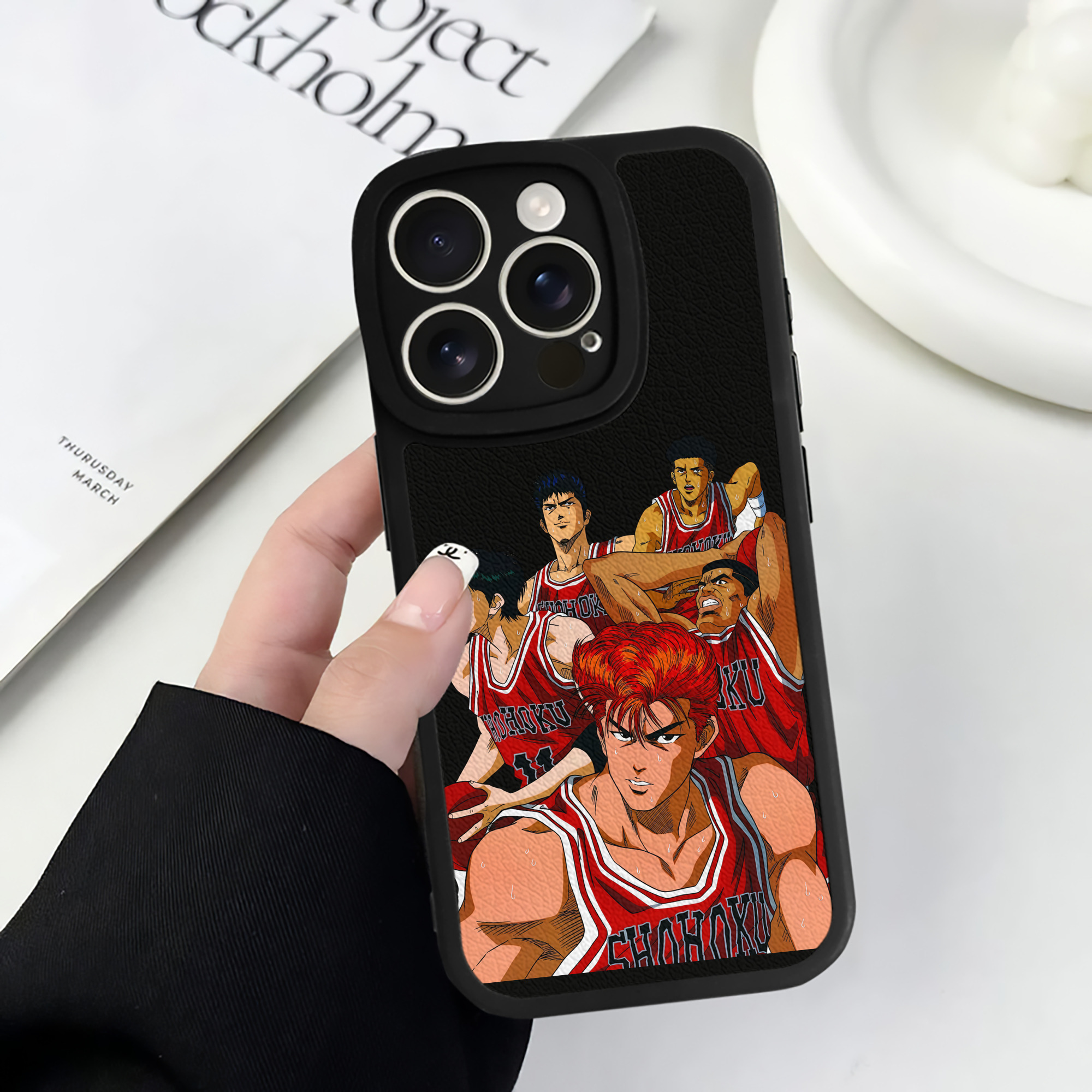 （画像用） SLAM DUNK／スラムダンク 【iPhone 16シリーズ対応】シリコンスマホケース（レザー調） 材質：シリコン